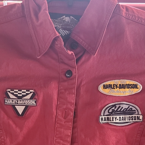 HD button down top - Picture 4 of 4